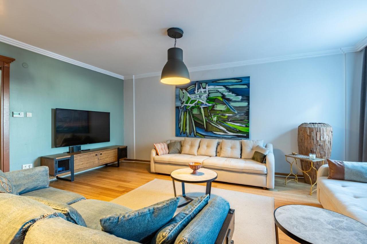 Delightful Flat With Bosphorus View In Kuzguncuk Istanbul